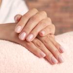Gel odstranit! Jak napravit poškozené nehty po gelové manikúře?