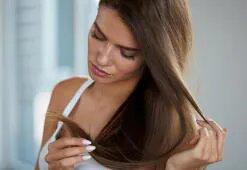 Vlasy trpí kdykoliv se dopouštíte těchto prohřešků! Podívejte se na výčet faktorů, které vašim vlasům významně škodí